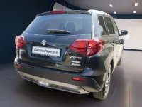 Gebraucht Suzuki Vitara Comfort+ 129 PS (94 kW) 2022 Schwarz SUV