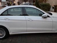 Gebraucht Mercedes E200 136 PS (100 kW) 2014 Weiß Limousine