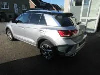 Gebraucht VW T-Roc R-line 110 PS (80 kW) 2022 Pyrit silber schwarz (metallic) SUV