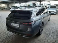 Gebraucht VW Passat Elegance 150 PS (110 kW) 2025 Grau Kombi