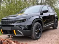 Neu Jeep Avenger North 145 PS (106 kW) 2026 Volcano black volcano black SUV