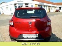 Gebraucht Dacia Sandero Prestige 90 PS (66 kW) 2018 Rot Kleinwagen