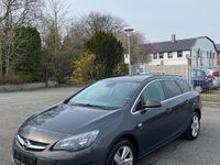 Gebraucht Opel Astra Energy 110 PS (80 kW) 2014 Grau Kombi