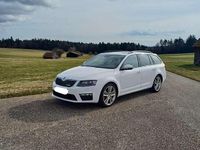 Gebraucht Skoda Octavia RS 184 PS (135 kW) 2015 Weiß Kleinwagen