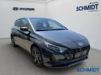 Neu Hyundai i20 Blackline 90 PS (66 kW) 2026 Grau Kleinwagen