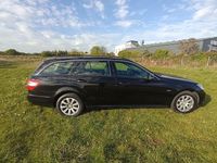 Gebraucht Mercedes E250 204 PS (150 kW) 2010 Schwarz Limousine