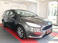 Gebraucht Ford Focus Trend 120 PS (88 kW) 2016 Grau Limousine