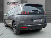 Gebraucht Peugeot 5008 GT 131 PS (96 kW) 2024 Lackierung platiniumgrau/meta SUV