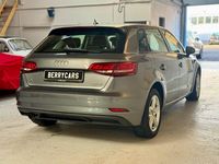 Gebraucht Audi A3 Sport 116 PS (85 kW) 2017 Grau Limousine