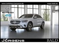 Gebraucht Mercedes GLC300e 211 PS (155 kW) 2022 Weiss unilack polarweiss Coupé