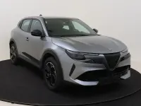 Gebraucht Alfa Romeo Junior 114 kW (156 PS) 2025 Grau (grigio arese) SUV