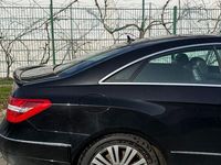 Gebraucht Mercedes E220 Avantgarde 170 PS (125 kW) 2011 Schwarz Coupé