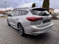 Usado Ford Focus ST-Line 116 CV (85 kW) 2025 Plateado Berlina