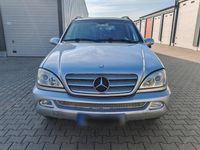 Gebraucht Mercedes ML270 163 PS (119 kW) 2004 Silber SUV