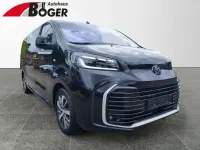 Gebraucht Toyota Proace Verso Team 177 PS (130 kW) 2024 Graphitschwarz metallic Kombi