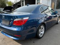 Gebraucht BMW 520 170 PS (125 kW) 2004 Blau Limousine