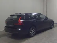 Gebraucht Volvo V60 163 PS (119 kW) 2022 Schwarz Kombi