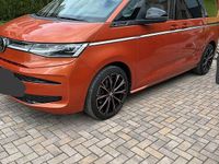 Second-hand VW Multivan Style 204 CP (150 kW) 2022 Portocaliu Monovolum