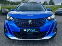 Gebraucht Peugeot e-2008 Allure 100 kW (136 PS) 2022 Blau SUV
