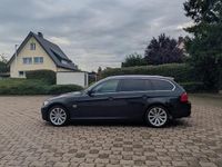 Gebraucht BMW 325 218 PS (160 kW) 2011 Schwarz Kombi
