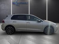 Gebraucht VW Golf VIII Move 110 PS (80 kW) 2023 Silber Limousine
