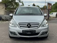 Gebraucht Mercedes B180 116 PS (85 kW) 2009 Silber Van / Kleinbus