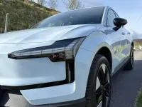 Gebraucht Volvo EX30 Core 200 kW (272 PS) 2026 Weiß SUV