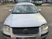 Usata VW Passat Trendline 131 CV (96 kW) 2004 Argento Berlina