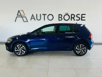 Gebraucht VW Golf VII Comfortline 110 PS (80 kW) 2018 Blau Limousine