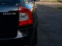 Gebraucht Skoda Octavia 105 PS (77 kW) 2011 Schwarz Kombi