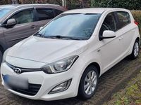 Gebraucht Hyundai i20 Trend 86 PS (63 kW) 2013 Weiß Kleinwagen