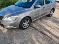 Używany Skoda Octavia 122 KM (89 kW) 2011 Żółty Kombi