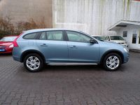 Gebraucht Volvo V60 CC 190 PS (139 kW) 2017 Blau Kombi