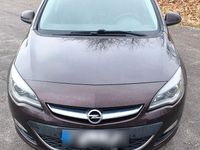 Gebraucht Opel Astra Edition 165 PS (121 kW) 2012 Braun Kombi