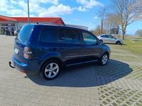 Gebraucht VW Touran 140 PS (102 kW) 2007 Blau Van / Kleinbus