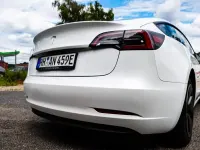 Gebraucht Tesla Model 3 Long Range AWD 235 kW (320 PS) 2023 Weiß Limousine