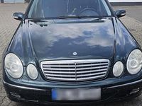 Gebraucht Mercedes E220 Elegance 150 PS (110 kW) 2003 Grün Limousine