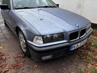 Gebraucht BMW 318 Performance 116 PS (85 kW) 1995 Grau Limousine