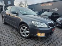 Gebraucht Skoda Octavia Ambition 105 PS (77 kW) 2012 Grau Limousine
