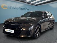 Neu BMW 540 286 PS (210 kW) 2025 Grau Kombi