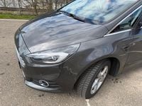 Gebraucht Ford S-MAX Titanium 160 PS (117 kW) 2017 Grau Van / Kleinbus