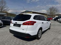 Używany Ford Focus Ambiente 101 KM (74 kW) 2015 Biały Kombi