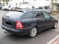 Gebraucht Mercedes C220 Avantgarde 150 PS (110 kW) 2006 Blau Kombi