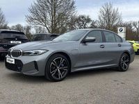 Gebraucht BMW 330e M Sport 292 PS (214 kW) 2024 Skyscraper grau (metallic) Limousine