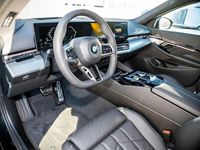 Neu BMW 520 Performance 197 PS (144 kW) 2025 Saphirschwarz Kombi