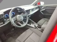 Gebraucht Audi A3 Ambiente 150 PS (110 kW) 2025 Rot Limousine