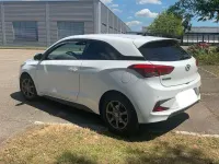 Gebraucht Hyundai i20 Trend 101 PS (74 kW) 2015 Weiß Coupé