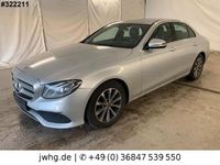 Gebraucht Mercedes E220 Avantgarde 194 PS (142 kW) 2018 Iridiumsilber (metallic) Limousine