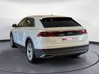 Gebraucht Audi Q8 Ambiente 286 PS (210 kW) 2023 Gletscherweiß metallic SUV