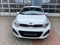 Gebraucht Kia Rio 109 PS (80 kW) 2011 Weiß Limousine